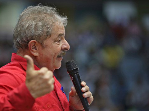 Diante dos sinais cada vez mais claros de que Joaquim Barbosa, presidente do Supremo Tribunal Federal, será candidato à presidência da República, o ex-presidente Lula decidiu desafiá-lo
