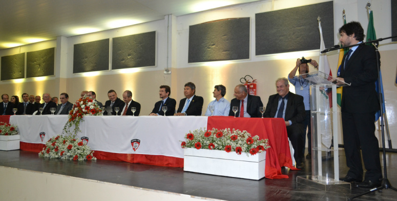 Diretoria Executiva e Conselho Fiscal do triênio 2015-2018 tomam posse