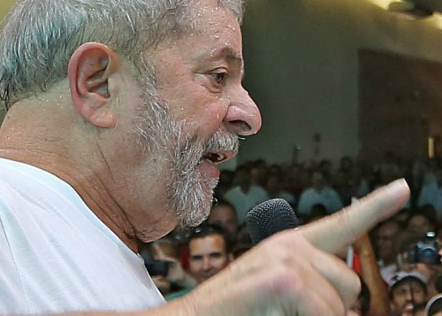Lula reafirma: corte não é palanque eleitoral Se alguém ainda acha que a mensagem do ex-presidente Lula aos ministros do Supremo Tribunal Federal, em especial a Joaquim Barbosa, foi acidental, melhor mudar de ideia