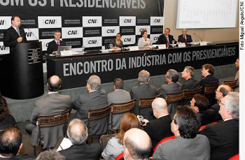 Eleitor quer mais debates entre candidatos Eleitor quer mais debates entre candidatos
