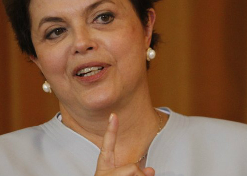 Dilma manda Receita enquadrar Google e Face Governo avalia que os dois gigantes da tecnologia, Google e Facebook, estão entre os maiores sonegadores de impostos do País