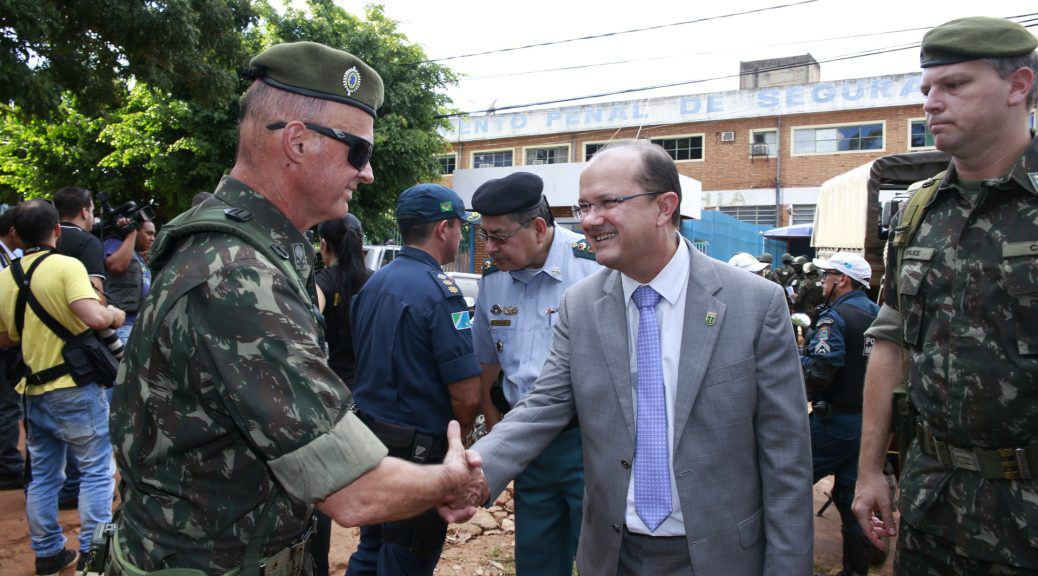 Operação com suporte do Exército é realizada em complexo penitenciário Foto: Divulgação