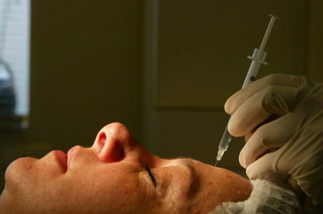 PF prende sete pessoas por venda clandestina de botox