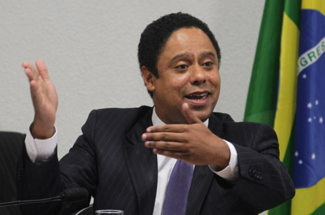 Ministério prorrogou convênio com ONG de fachada Ministério prorrogou convênio com ONG de fachada