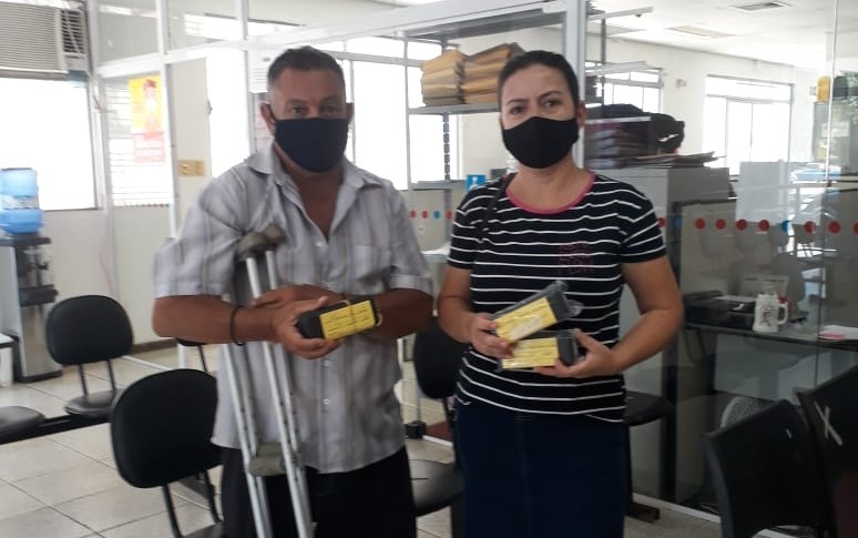 Prefeitura de Amambai e Secretaria de Saúde entregam 300 óculos para a população Foto: Decom