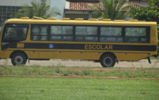 Aprovado projeto de lei que destina veículos aprendidos para transporte escolar