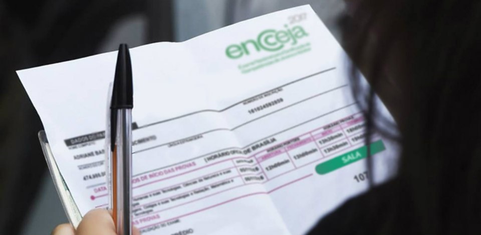 Encceja certifica jovens e adultos que não concluíram o ensino fundamental ou o ensino médio na idade adequada - Foto: Arquivo/Governo de Goiás