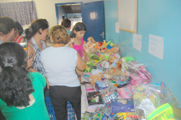 Feira do Clube de Mães acontece hoje em Amambai Feira promovida pelo Clube de Mães no dia 16 de fevereiro deste ano.