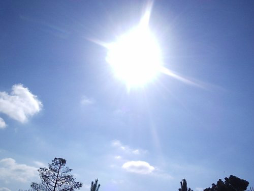 Temperaturas elevadas fazem escolas catarinenses adiar início das aulas Em escolas onde o ano letivo teria início no dia 13 de fevereiro, a data foi alterada para o dia 17