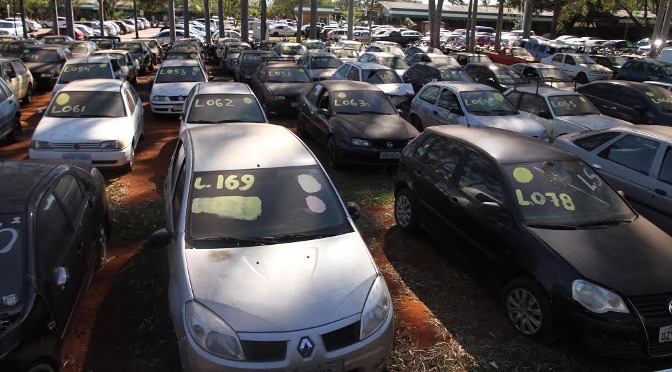Mais de 2,7 mil veículos apreendidos podem ir a leilão em Mato Grosso do Sul Foto: Divulgação