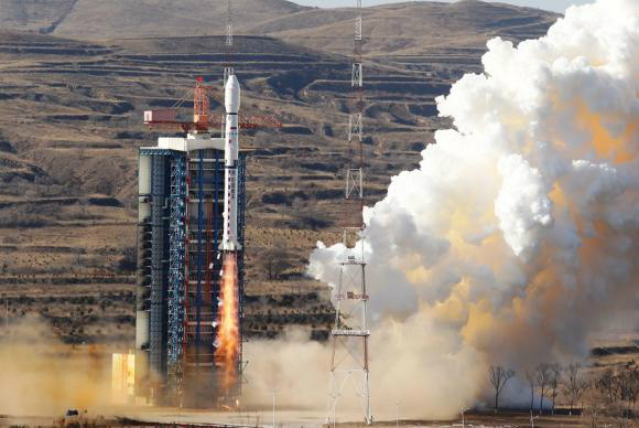 Satélite sino-brasileiro Cbers-4 é lançado e envia sinais para a Terra