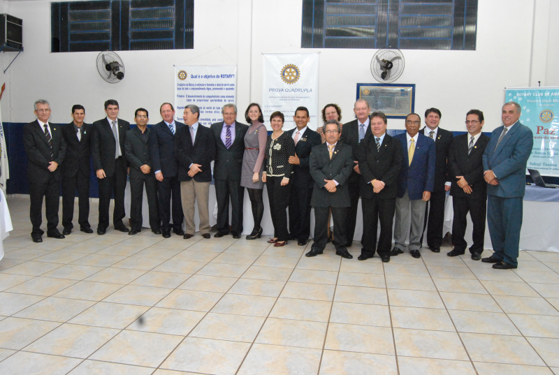 Rotarianos de Amambai realizam visitas e reunião festiva com governador rotário Rotarianos de Amambai