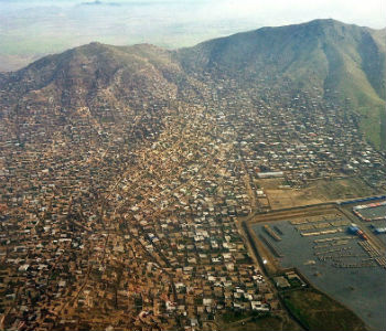 Vista aérea da cidade de Cacul, Afeganistão. Foto: Unama/Ari Gaitanis