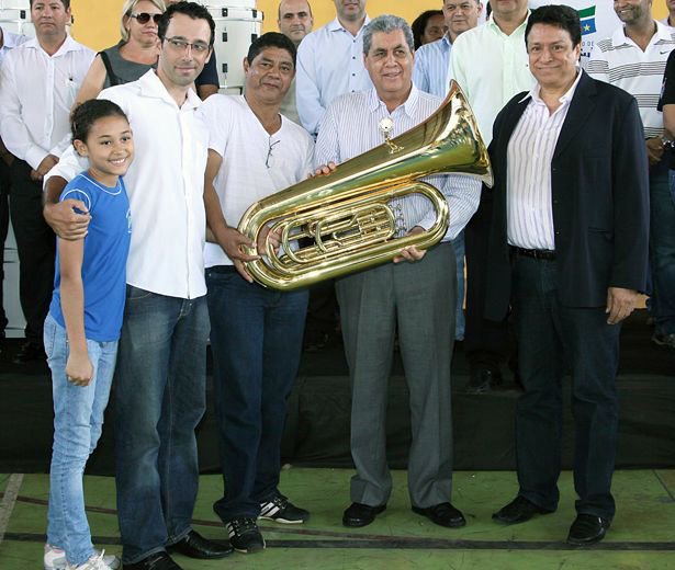 Em sete anos, Fundação de Cultura entrega 2,2 mil instrumentos musicais a bandas
