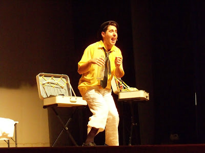 Humorista Giovani Braz se apresenta em Amambai Comediante está em turnê e passa por Amambai para apresentação / Foto: Divulgação