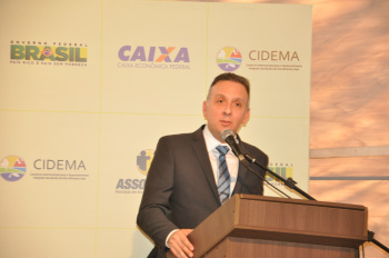 Sérgio Barbosa: “Encontro de prefeitos com o governo federal foi positivo". Ministro das Cidades, Agnaldo Ribeiro.