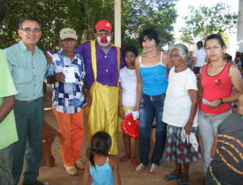 Vereador Prego realiza Ação Social na vila Nossa Senhora Aparecida Vereador Prego durante ação na vila Nossa Senhora AparecidaFoto: Divulgação