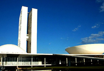 Plenário pode votar MP que abre 8,2 mil cargos no Executivo