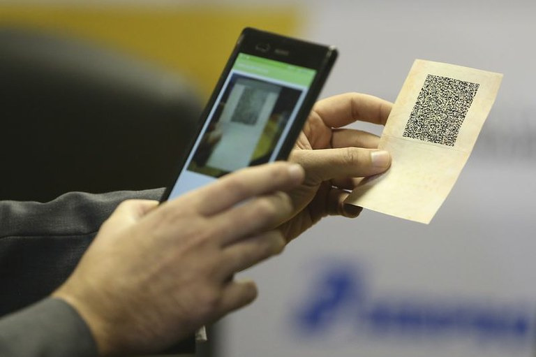 Novo modelo da CNH é mais seguro contra fraudes Toda CNH produzida a partir do mês de maio já conta com a inovação tecnológica do uso do QR Code