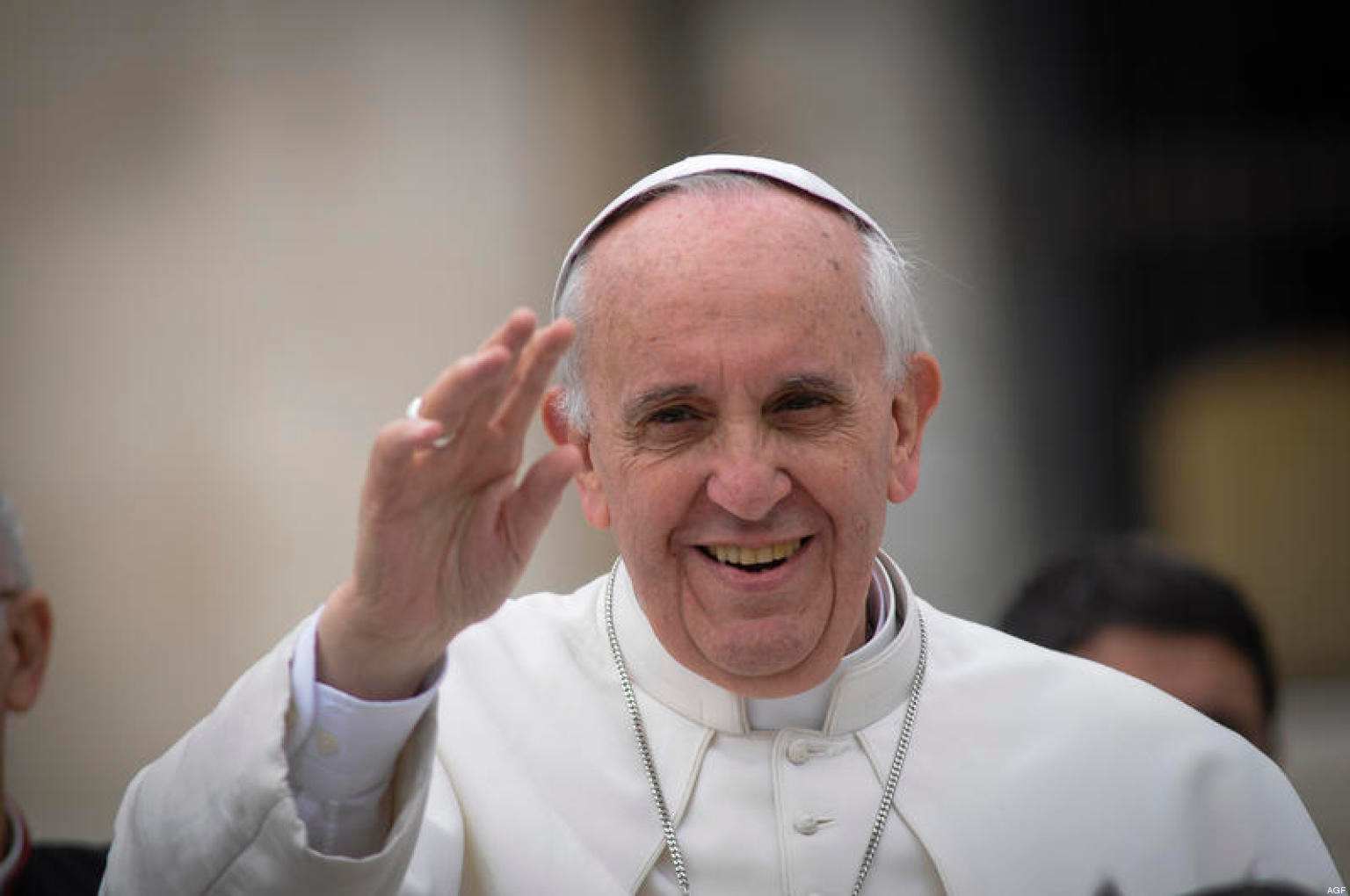 Papa presta condolências por vítimas de incêndio em Londres