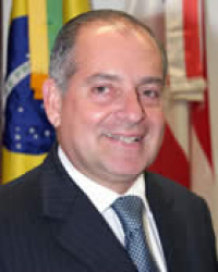 Líder do DEM diz que demissão de Erenice é tentativa “de abafar o assunto” O líder do Democratas no Senado, Antonio Carlos Júnior (BA).
