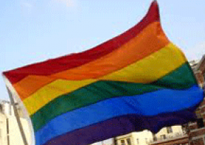 Diretor da Comissão de Direitos Humanos para Gays e lésbicas, Eric Gitari, disse a nova lei provocará fuga de ugandenses ao Quênia