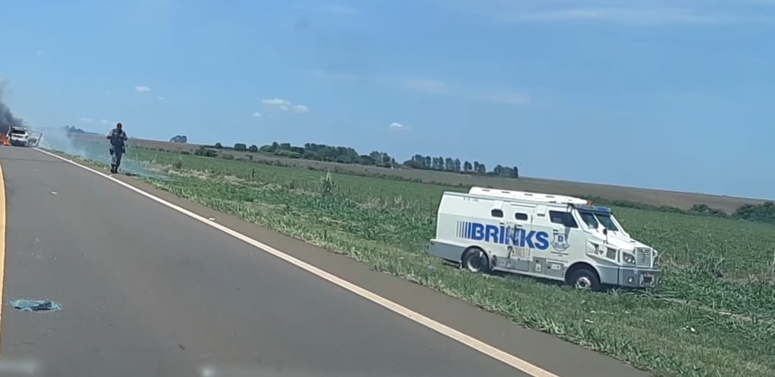 Tentativa de assalto a carro-forte entre Caarapó e Amambai foi frustrada Foto: Reprodução Whatsapp