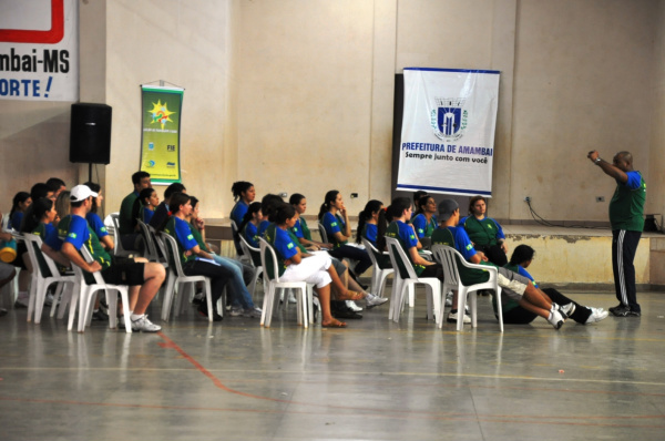 Curso tem objetivo de capacitar profissionais e acadêmicos de educação física.