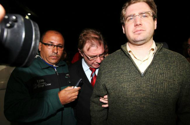 Médicos acusados de tráfico de órgãos são condenados a 17 anos de prisão Médicos acusados de tráfico de órgãos são condenados a 17 anos de prisão