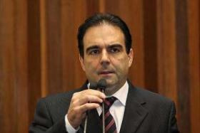 PEC prevê concurso público