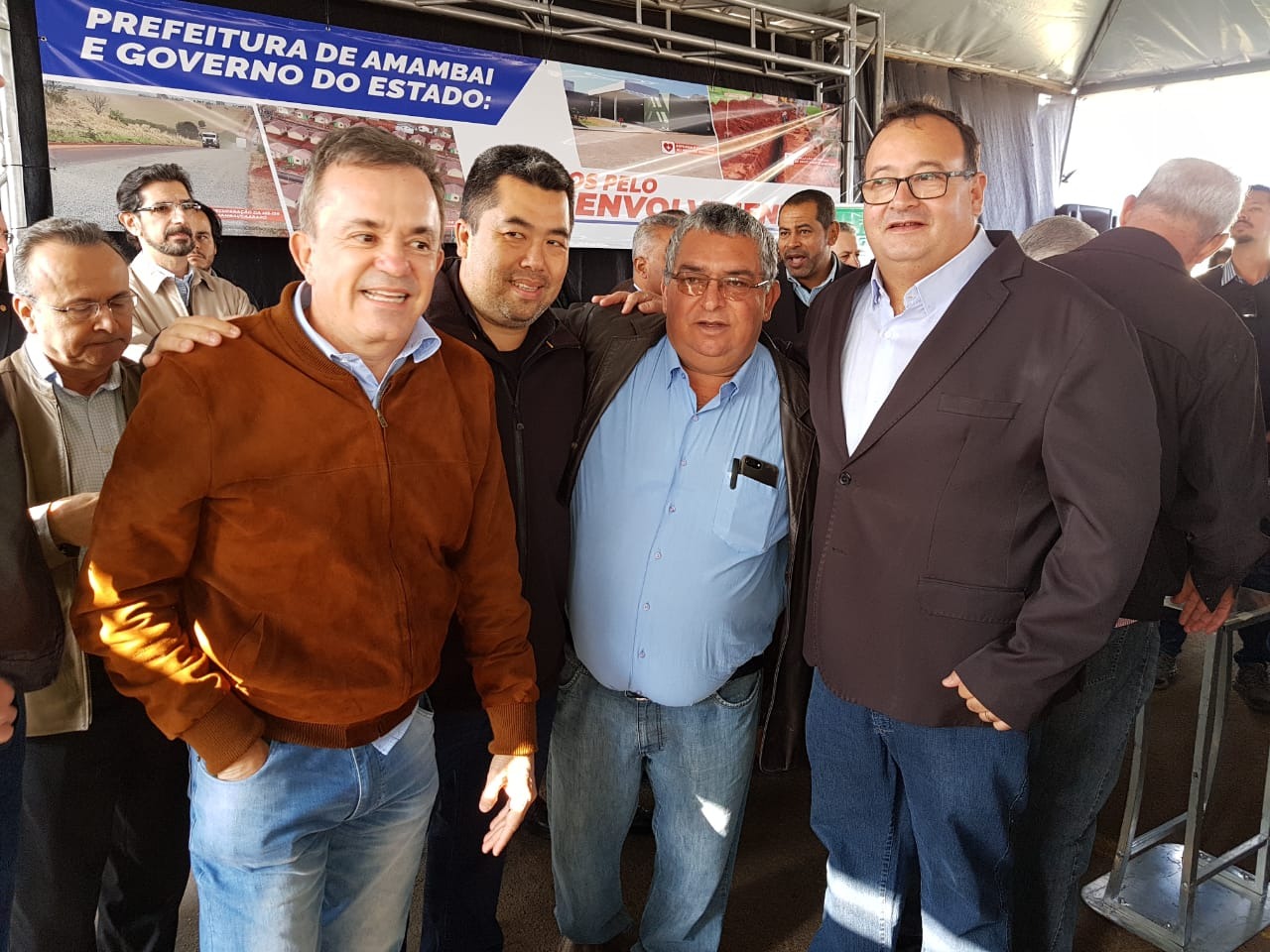 E/D- Deputado Vander, vereador Humberto, vice-prefeito Valter Brito e o prefeito Dr. Bandeira / Foto: O Liberal News