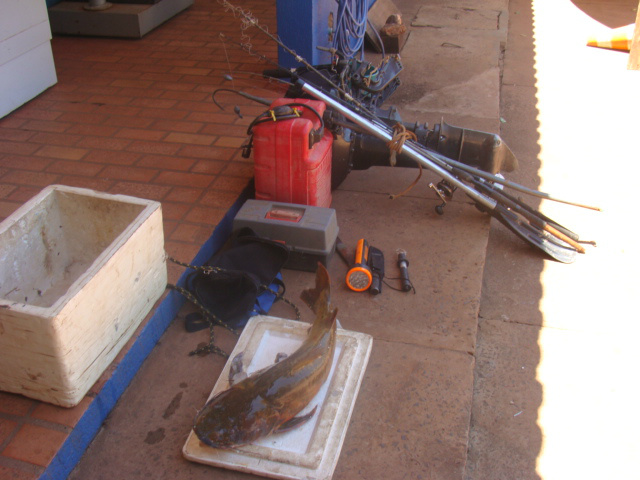 PM prende e PMA autua três pescadores por pescar durante a piracema em Rochedo