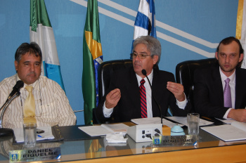 Mesa diretora da Câmara de Vereadores de Amambai. Foto: Moreira Produções