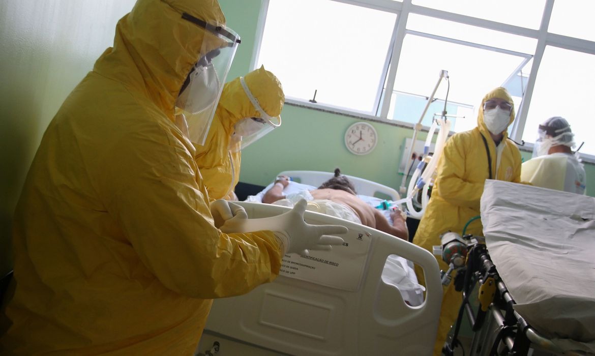 Covid-19: Brasil registra 3.829 mortes e 92.625 infectados em 24 horas Foto: Agência Brasil