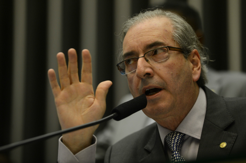 Eduardo Cunha desiste de rito sobre processos de impeachment