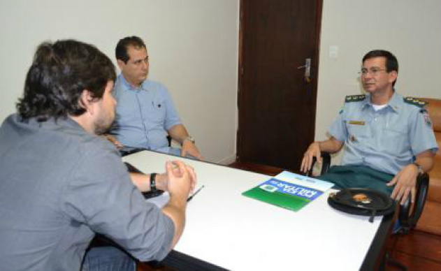 Associação dos Oficiais Militares Estaduais e Sinpol-MS reuniram-se ontem (28)