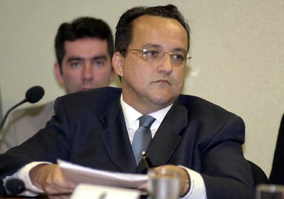 Senado vê com cautela abertura de CPI para investigar Carlinhos Cachoeira Senado vê com cautela abertura de CPI para investigar Carlinhos Cachoeira