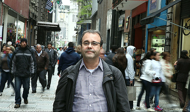 Sem regulamentação do Marco Civil, operadoras podem aproveitar brechas Para sociólogo Sérgio Amadeu, apesar de nova legislação fechar o cerco contra possibilidades de quebra da neutralidade, empresas ainda querem transformar web 'em uma rede de TV a cabo' (Jailton Garcia/ RBA)