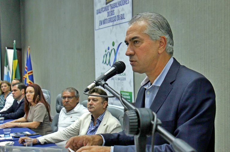 Governador Reinaldo Azambuja durante a solenidade.
