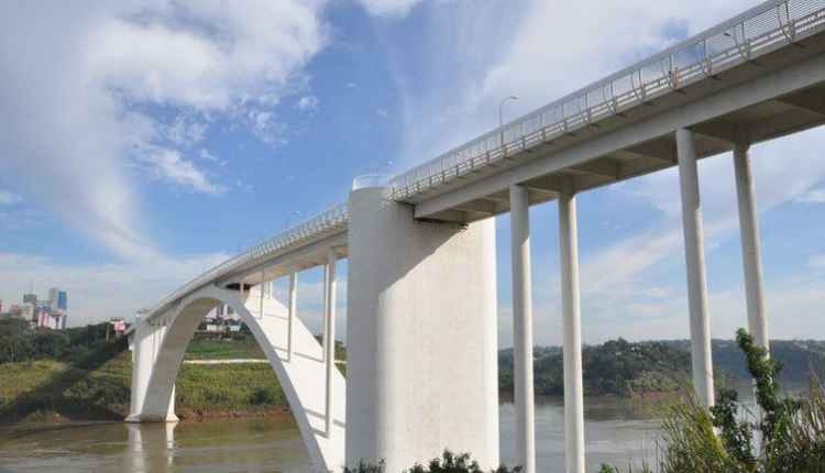 Ponte da Amizade liga o Brasil ao Paraguai, no sul do País (Foto: Divulgação/Dnit)