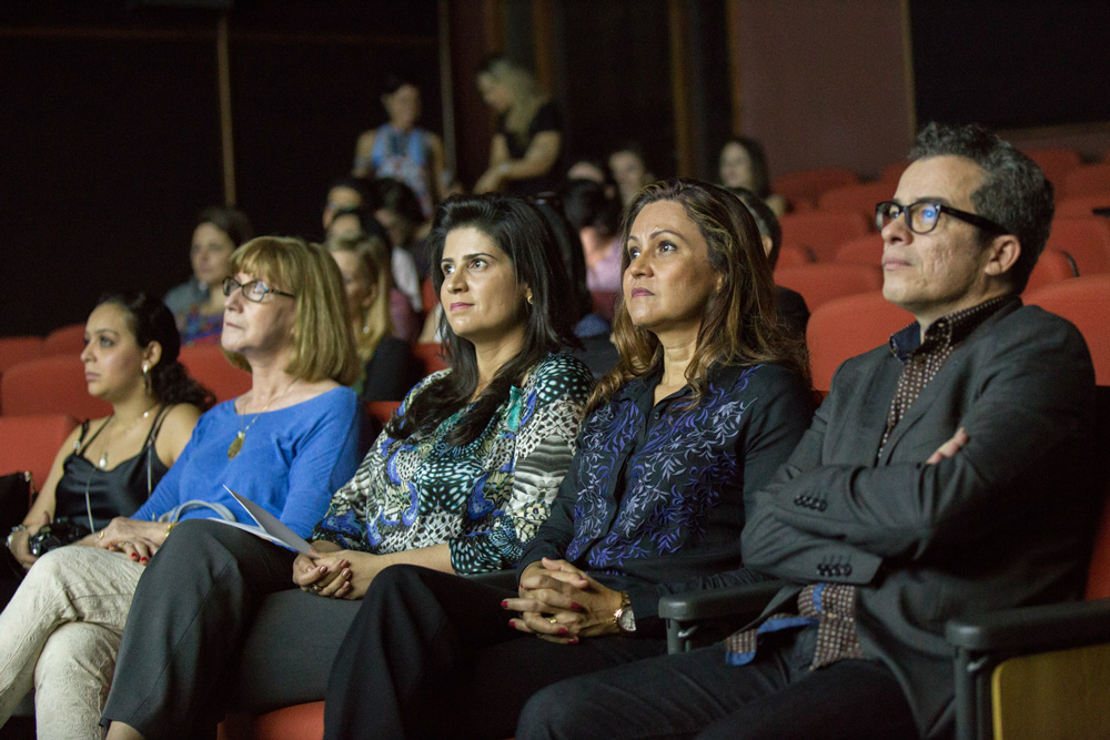  Ministra Ana Wanzeler durante o anúncio dos 48 escritores que representarão o Brasil durante o Salão do Livro de Paris 2015. (Foto de Gustavo Serrate)