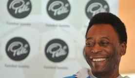 Pelé recebe alta após 15 dias de internação