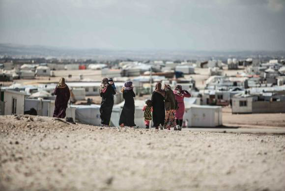 Crise migratória e atentados terroristas marcam cenário internacional em 2015 O campo de Zaatari, na Jordânia, abriga mais de 80 mil refugiados sírios