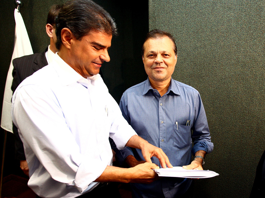 Assinatura de TAC garante a realização de nove shows na Expogrande 2011