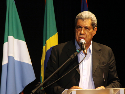 Governador recebe condecoração da Marinha do Brasil em Ladário Governador recebe condecoração da Marinha do Brasil em Ladário