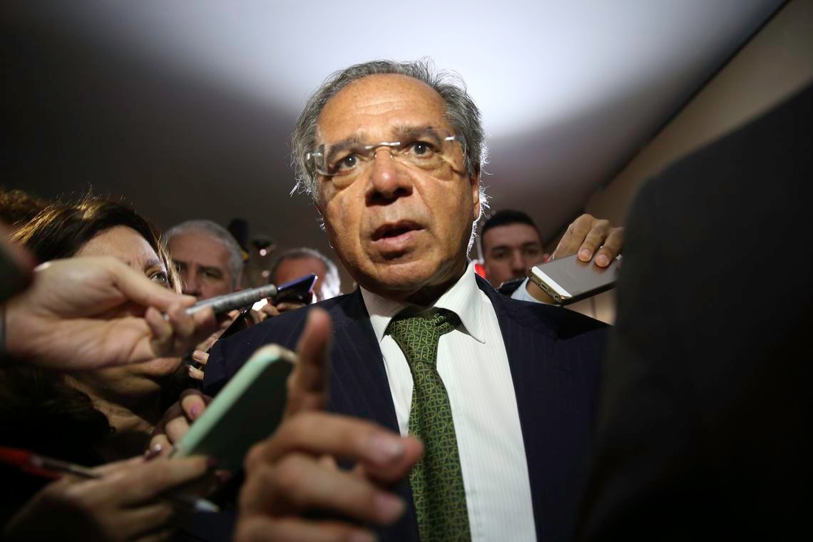 Paulo Guedes diz que pretende cortar até 50% das verbas do Sistema S