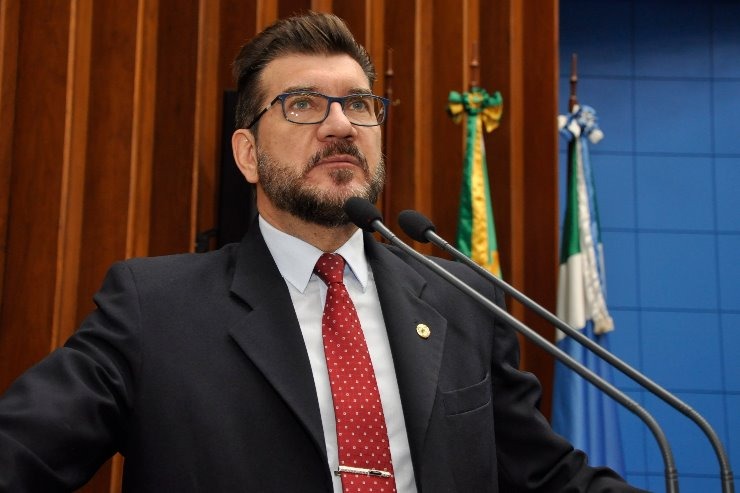 Pedro Kemp defende direitos dos trabalhadores na tribuna-  Foto: Luciana Nassar