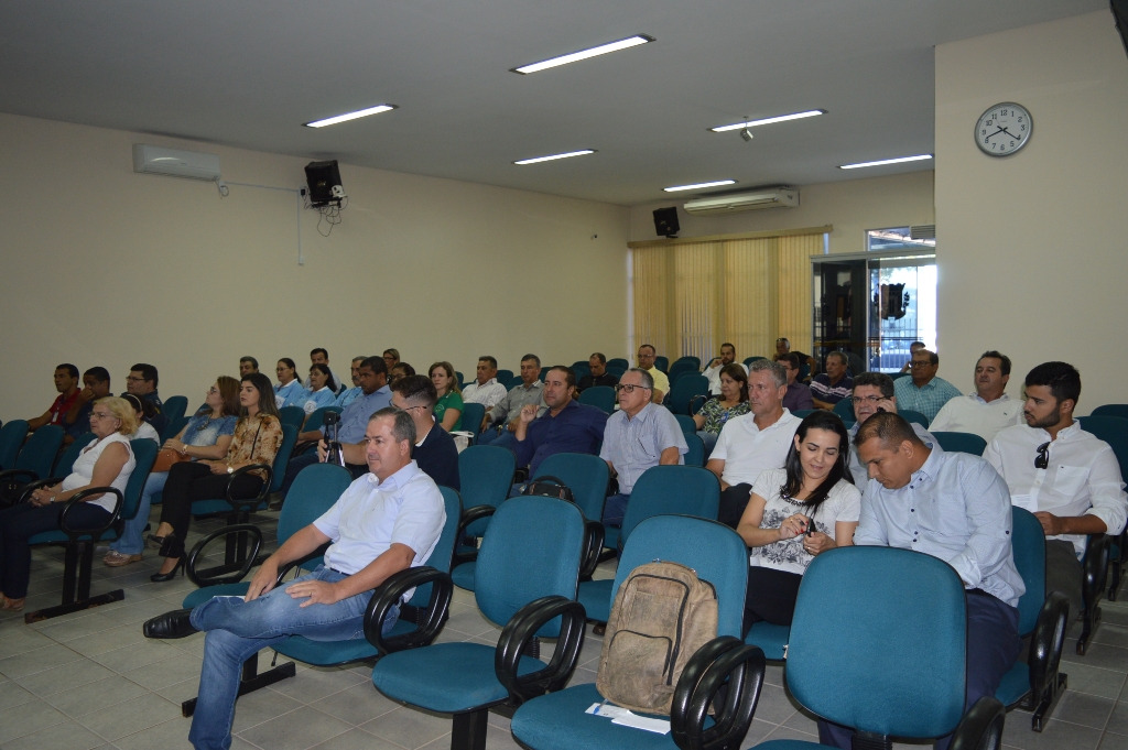 Veja manifestações de vereadores na abertura do legislativo de Amambai A abertura das sessões ordinárias do legislativo de Amambai, ocorreu na segunda-feira (5) / Foto: Moreira Produções