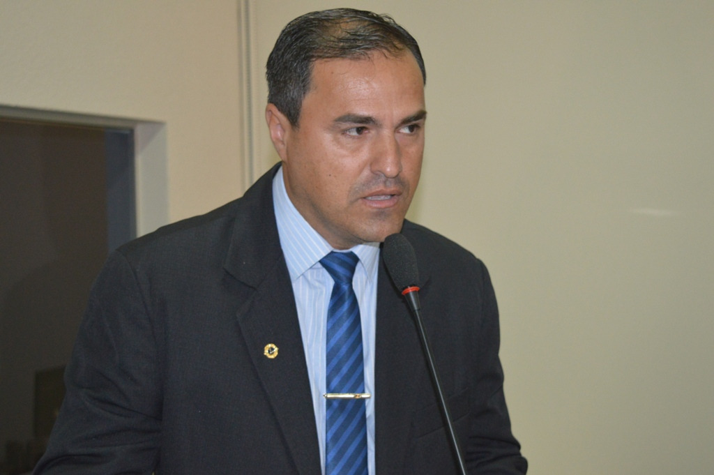 Veja manifestações de vereadores na abertura do legislativo de Amambai Vereador de Amambai, Geverson / Foto: Moreira Produções