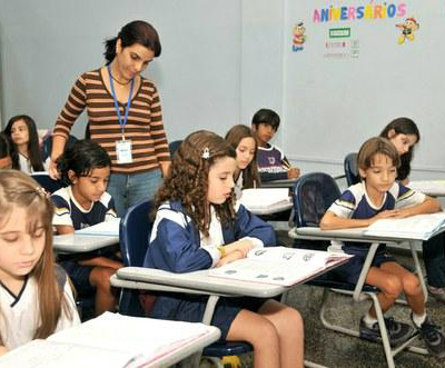 Escolas recebem Provinha Brasil até o final do mês A Provinha Brasil é aplicada duas vezes ao ano, no início e no final